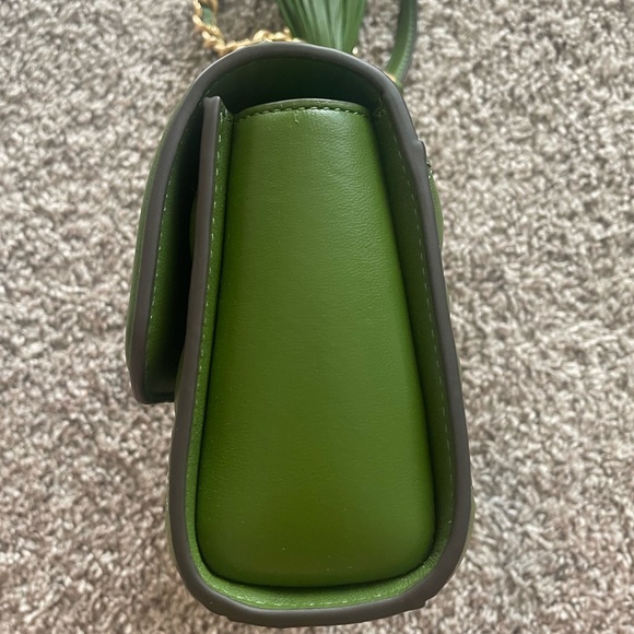 Tory Burch Small Fleming Convertible
Shoulder Bag-Spinach-*NEW* - Picture 7 of 14